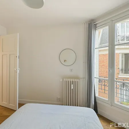 Apartment Immeuble Groult Paris
