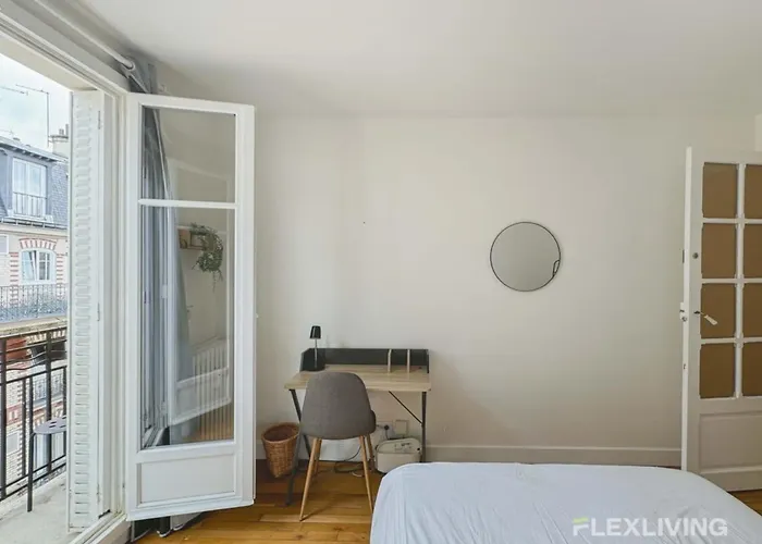 Flexliving - Whole - Abbe Groult