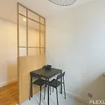 Flexliving - Whole - Abbe Groult *